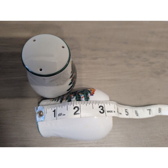 Super Cute Vintage Christmas Tree Ceramic Salt & Pepper Shaker Set - Picture 6 of 6